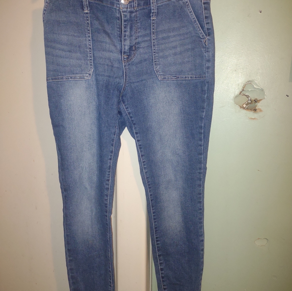 Woman's size medium slim straight ankle high rise‎ jeans
